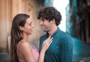 Les signes révélateurs d'un homme secrètement amoureux